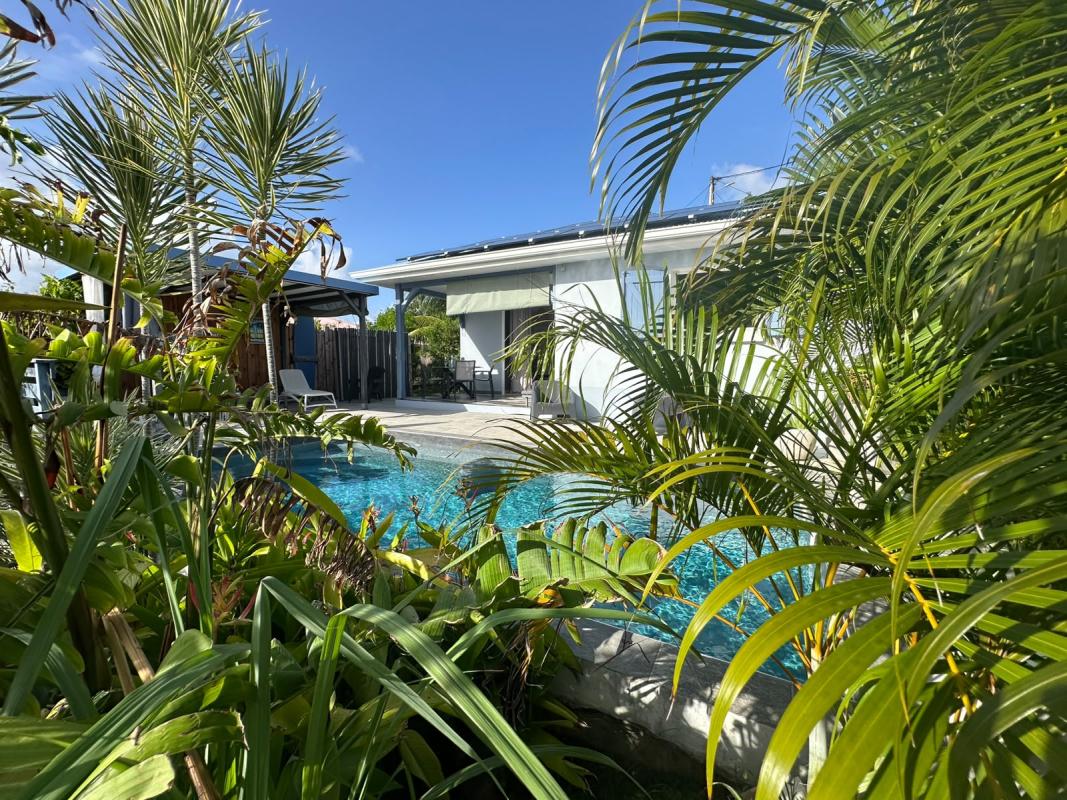 location 3-villa-sainte-anne-martinique-piscine-privee